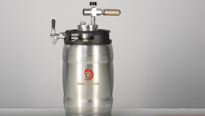 Robinet à bière, à couvercle pour soirée